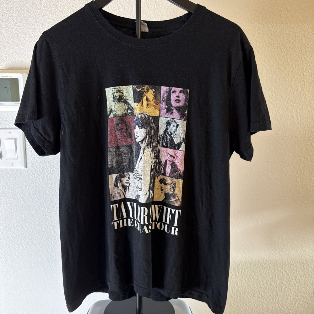 Taylor Swift The Eras Tour T Shirt Adult Black Size Medium
